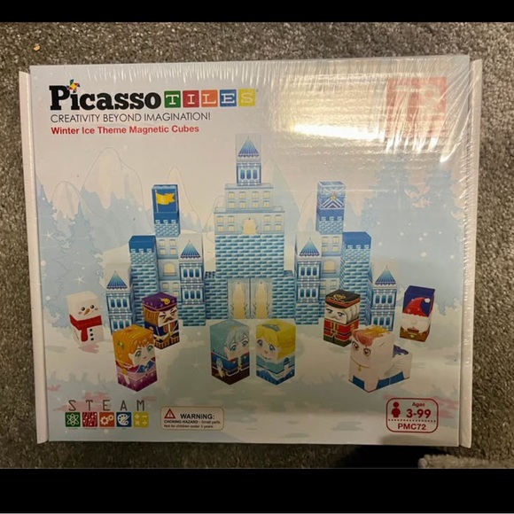 Other - Winter Ice Theme Elsa & Anna Magnetic Cubes